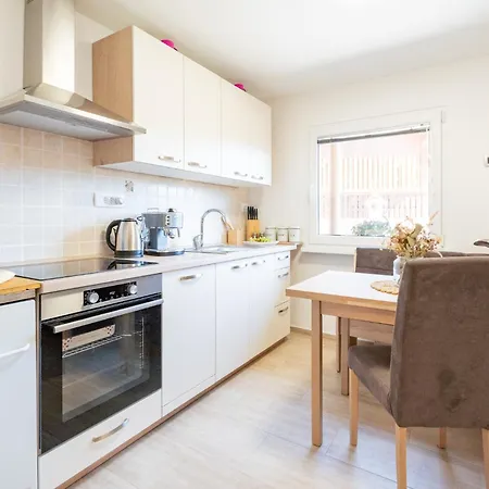 By The Forest * 지고르니예 고르예